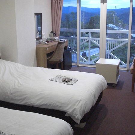 Akakura Yours Inn Mioko Kültér fotó