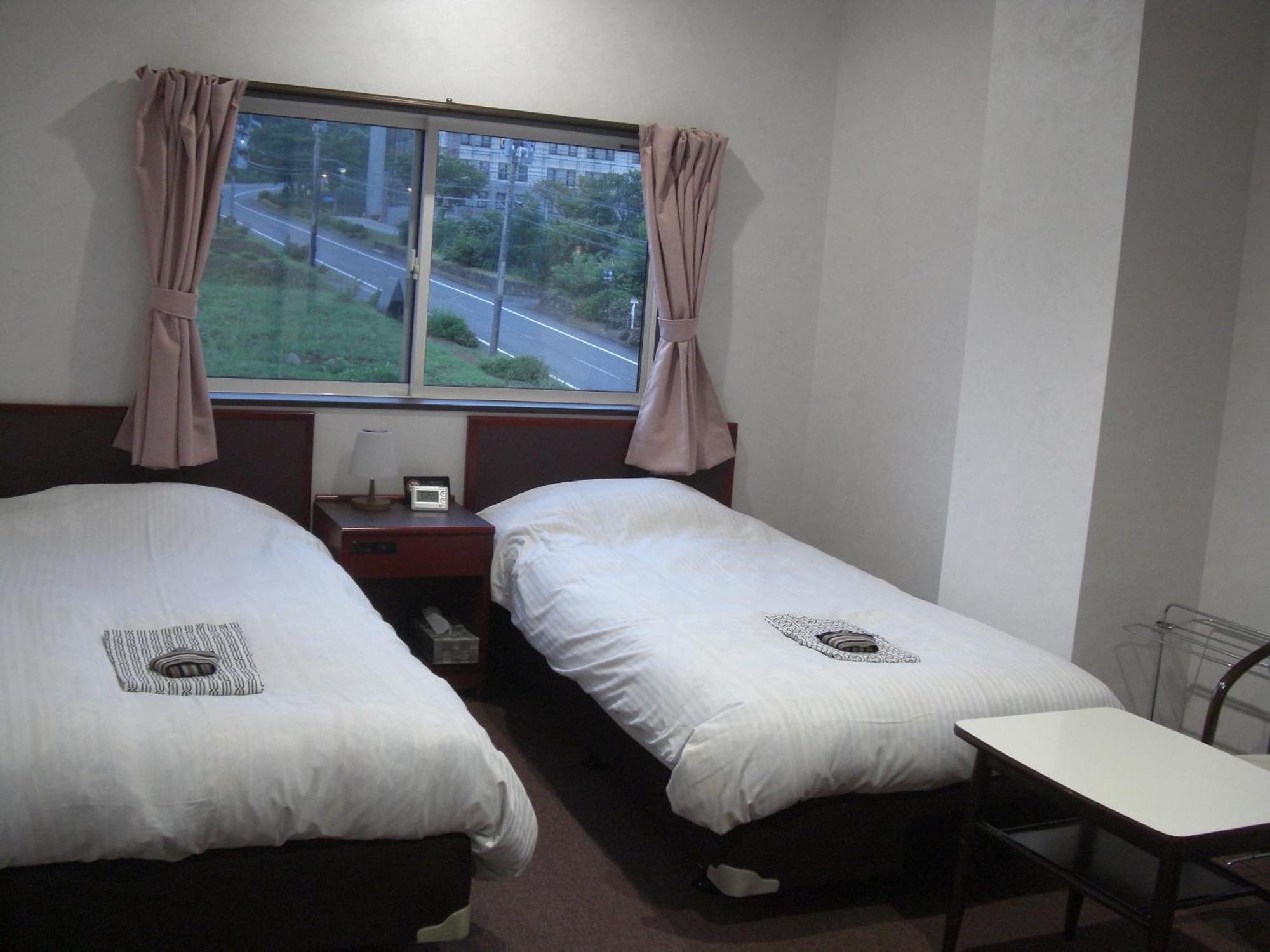 Akakura Yours Inn Mioko Kültér fotó