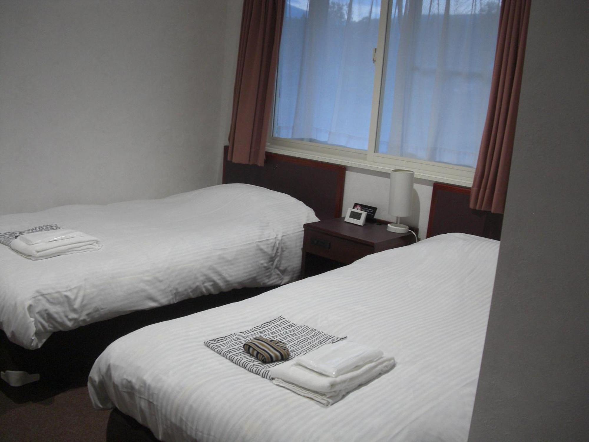 Akakura Yours Inn Mioko Kültér fotó